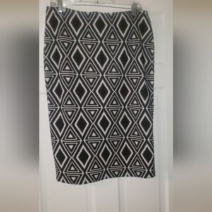 Bobeau Black and White Diamond Pattern Pencil Skirt